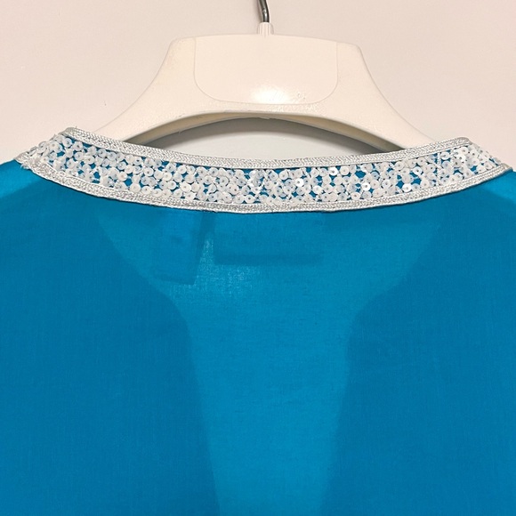 Chicos Tunic Top Embroidered Womens Size 2 Large Sequins Beachy Boho Capri Blue - Picture 6 of 11